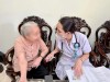 Bệnh viện đa khoa Cẩm Phả khám sức khỏe tại nhà cho người dân trên địa bàn phường