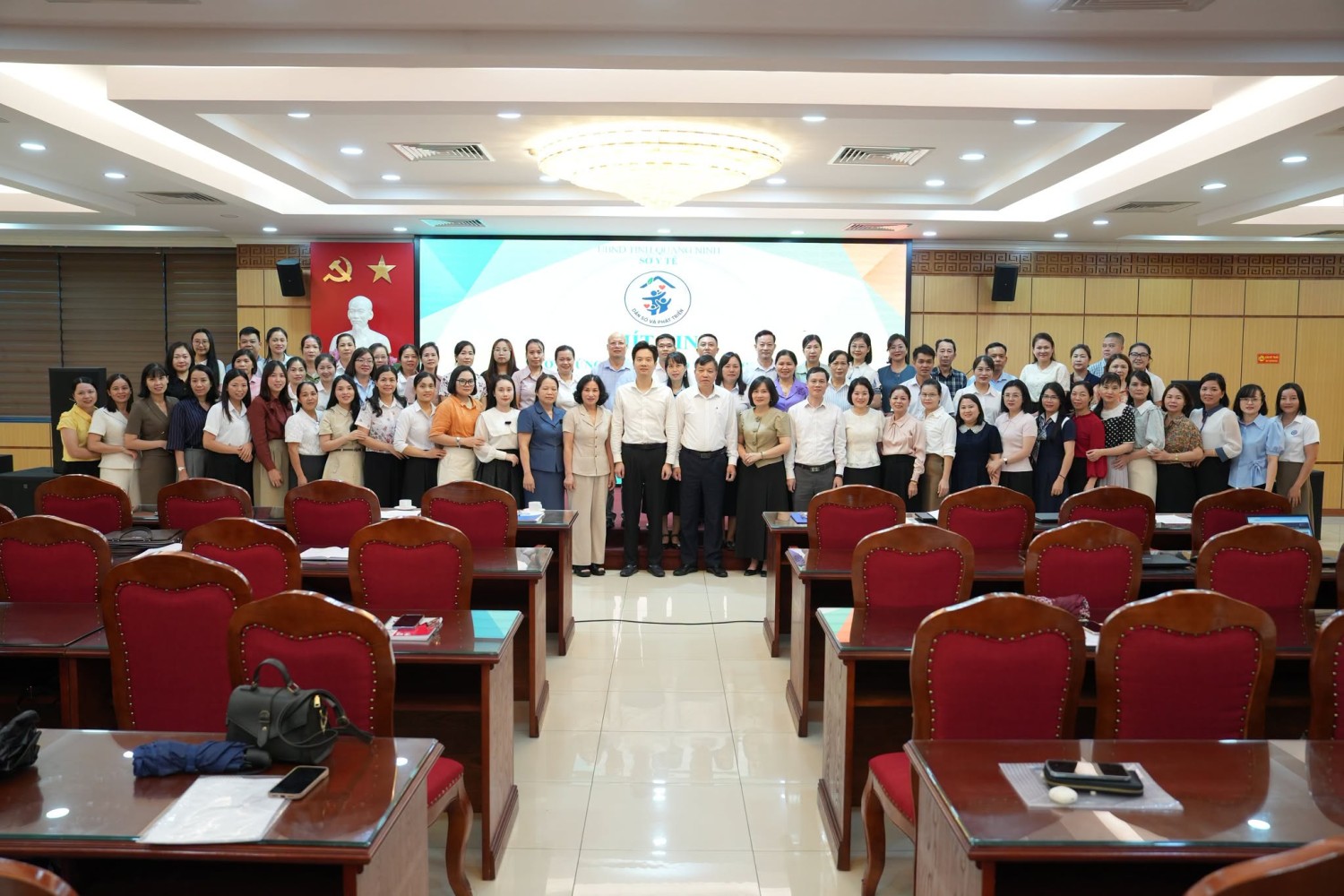 QUẢNG NINH HƯỞNG ỨNG NGÀY DÂN SỐ THẾ GIỚI 11/7: CHÚ TRỌNG CHẤT LƯỢNG DÂN SỐ TRONG GIAI ĐOẠN MỚI
